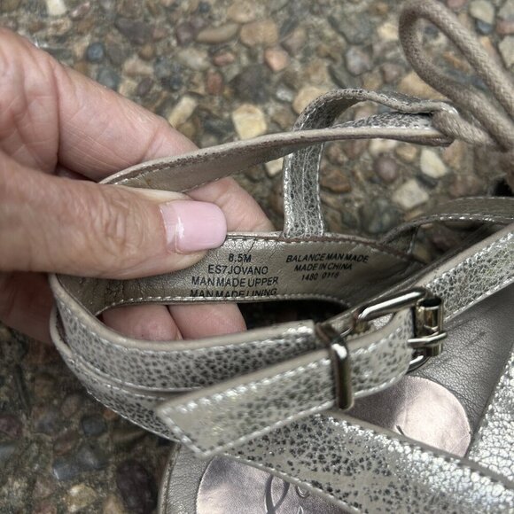 E Collection Gold Lace Up Gladiator Buckle Sandals size 8.5 - Picture 4 of 8